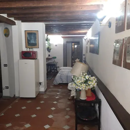 Apartment The Ancient Serragli Court