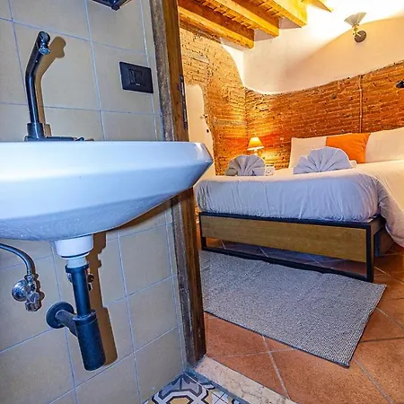 Apartment The Ancient Serragli Court