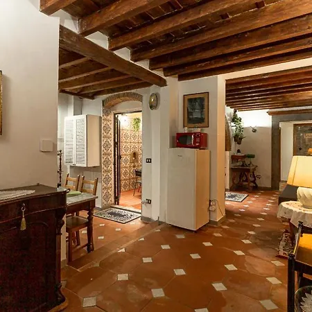 Apartment The Ancient Serragli Court *