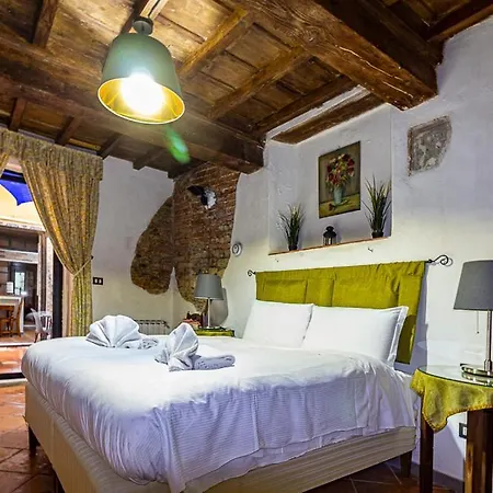 Apartment The Ancient Serragli Court