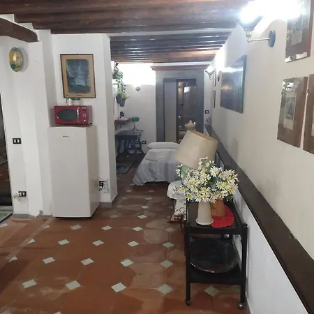Apartment The Ancient Serragli Court
